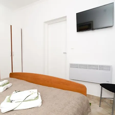 Apartment&room Kapelica Gasthuis 3*